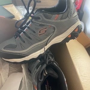 Sketchers men’s shoes size 10